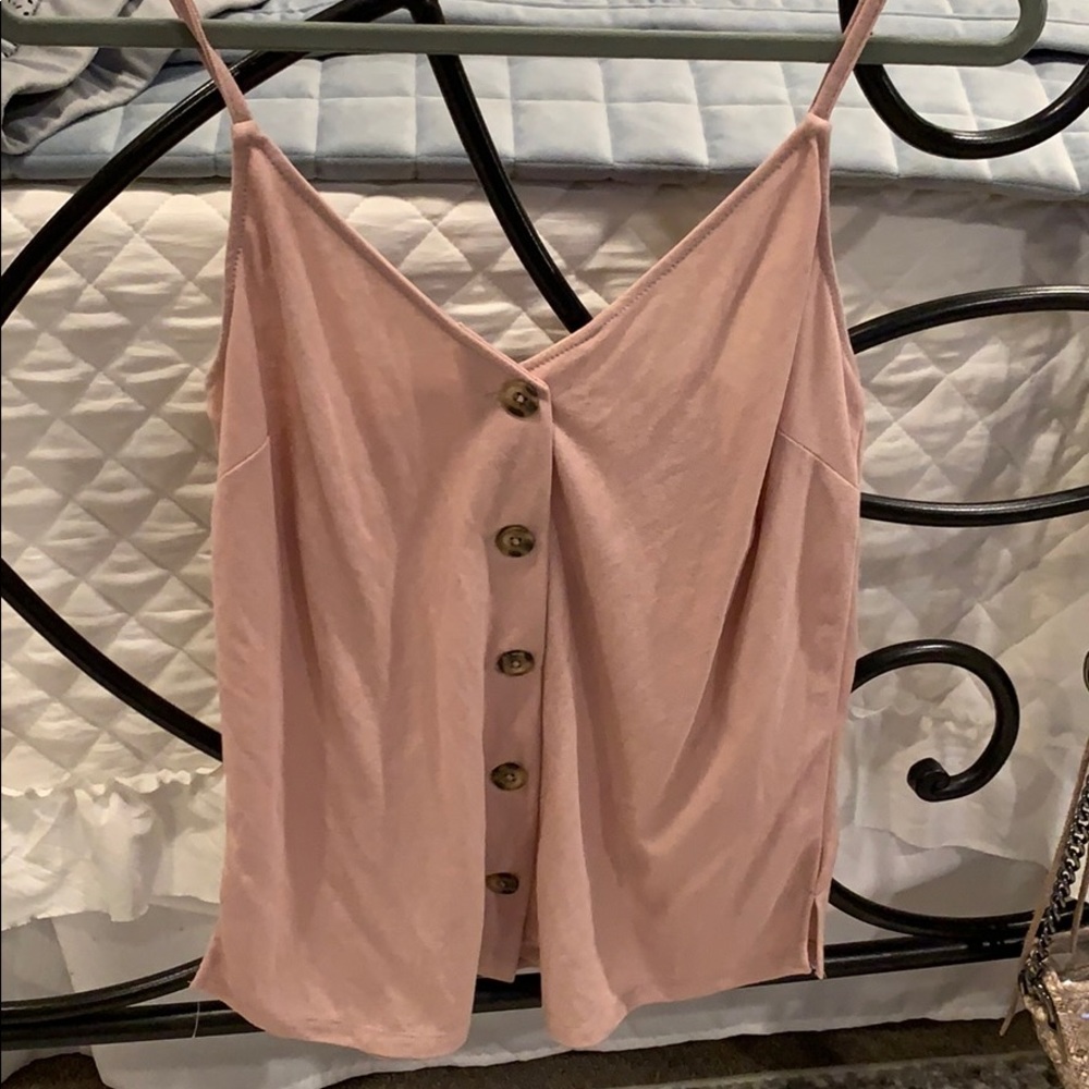 Button down tank